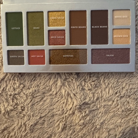 E.L.F. X Chipotle Eyeshadow Palette - Picture 6 of 9